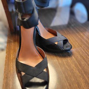 Calvin Klein women's heels Size 8 - black